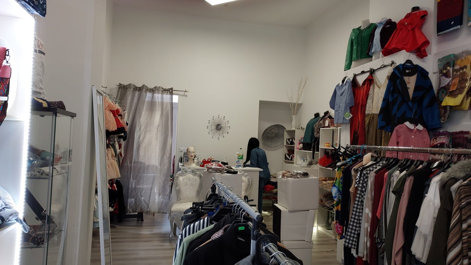 1418034_d2ocu Negozio in vendita – €. 17.250,00 – rif. 4567826
