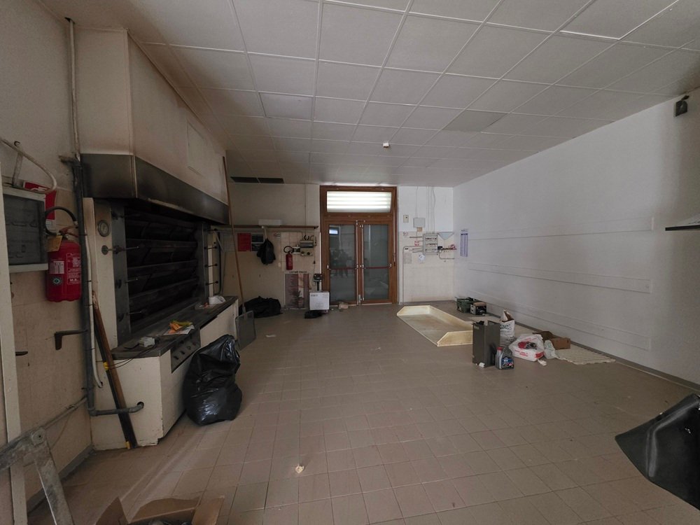 Negozio in vendita – €. 156.750,00 – rif. 4575994