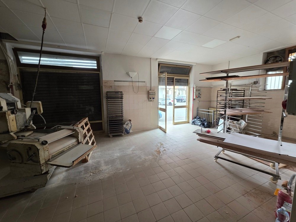 Negozio in vendita – €. 156.750,00 – rif. 4575994