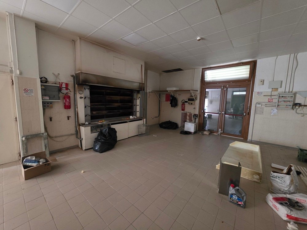 Negozio in vendita – €. 156.750,00 – rif. 4575994