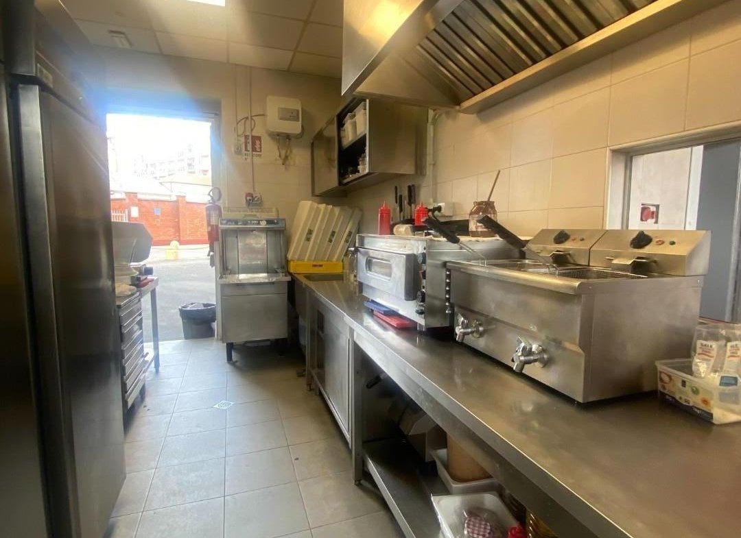 Pizza a taglio in vendita – €. 95.000,00 – rif. VI299