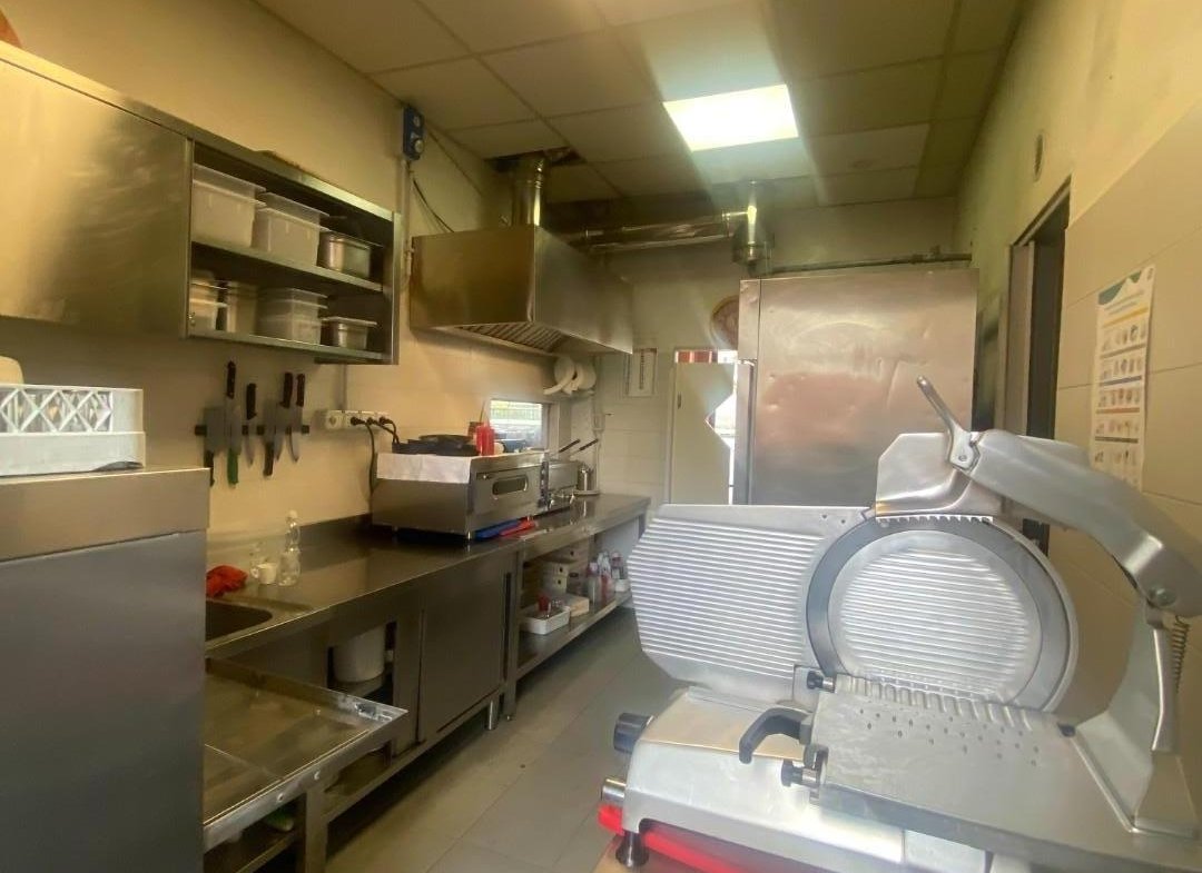 Pizza a taglio in vendita – €. 95.000,00 – rif. VI299
