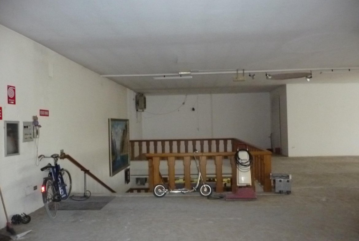 Struttura per uso commerciale in vendita – €. 900.000,00 – rif. 4602908