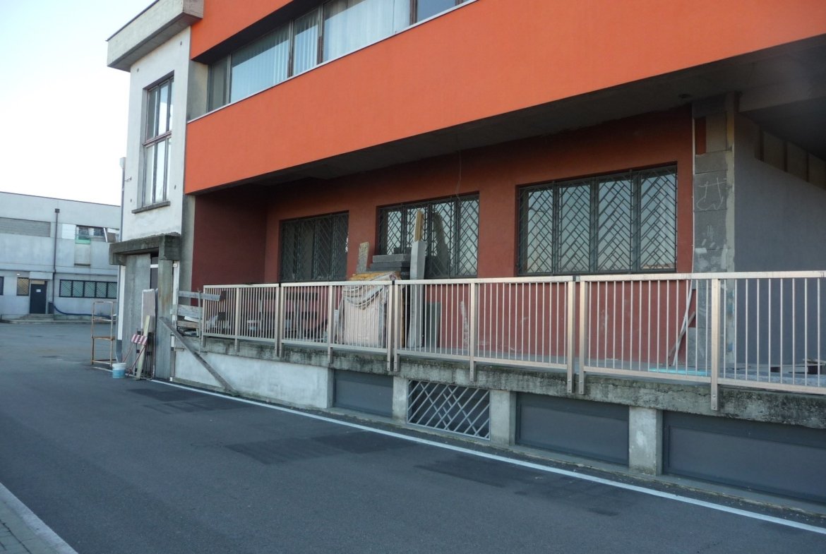 Struttura per uso commerciale in vendita – €. 800.000,00 – rif. 4602950
