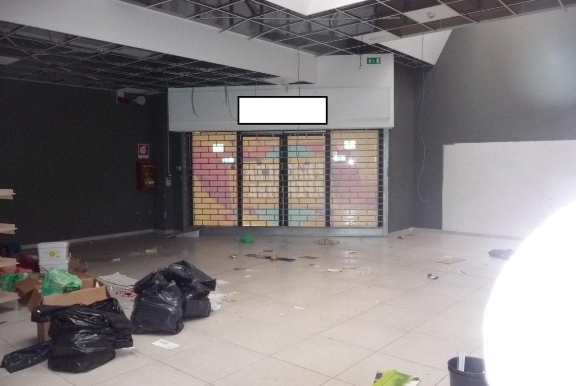 Struttura per uso commerciale in vendita – €. 200.000,00 – rif. 4602926