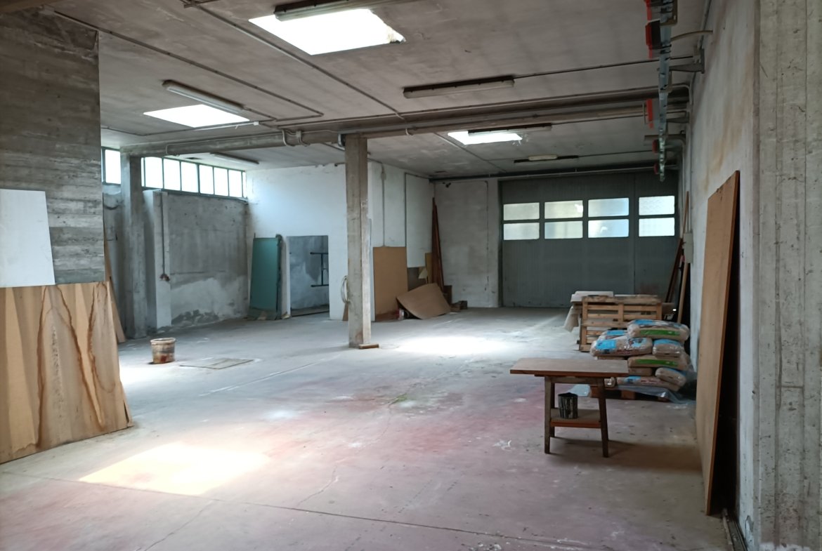 Capannone artigianale in vendita – €. 19.704,00 – rif. 4606623