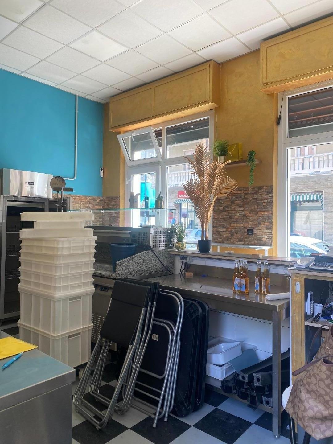 1427266_bu74nrg Pizza a taglio in vendita – €. 30.000,00 – rif. VI302