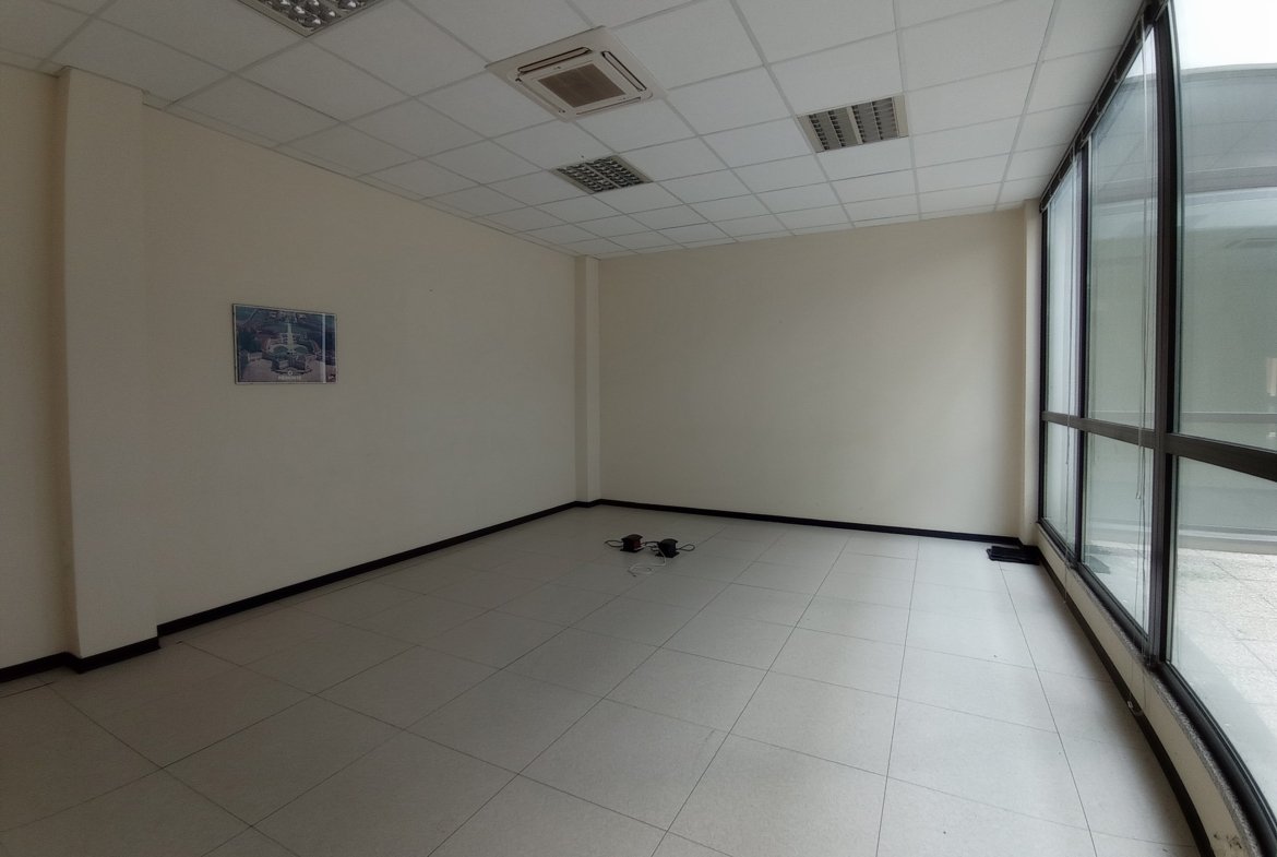 Struttura per uso commerciale in vendita – €. 1.950.000,00 – rif. 4608728
