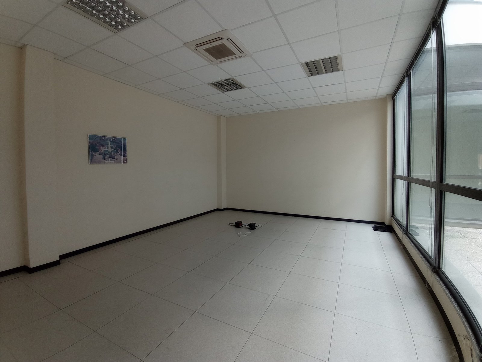 1429308_8bla8 Struttura per uso commerciale in vendita – €. 1.950.000,00 – rif. 4608728