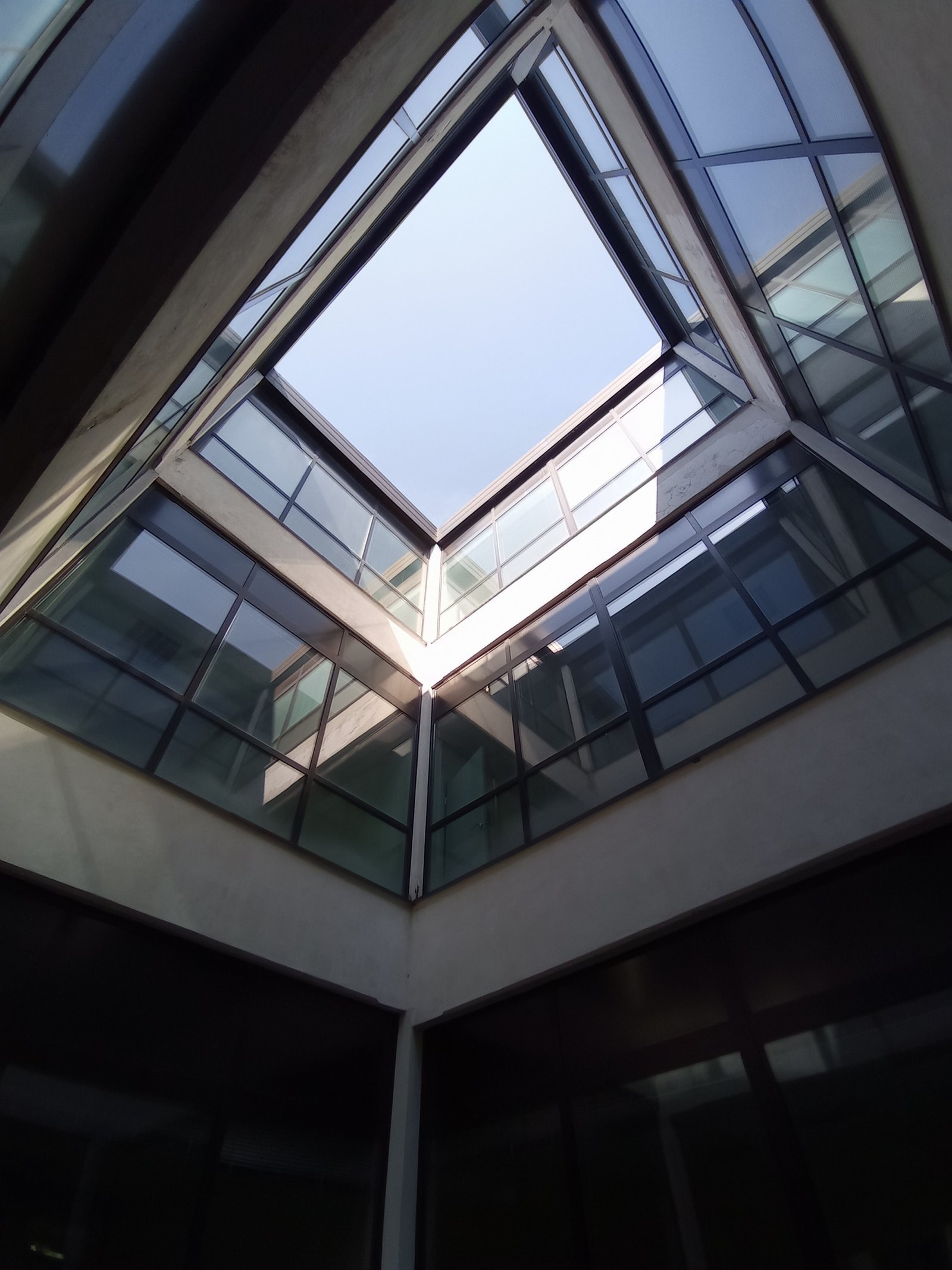 1429308_8jpbb Struttura per uso commerciale in vendita – €. 1.950.000,00 – rif. 4608728