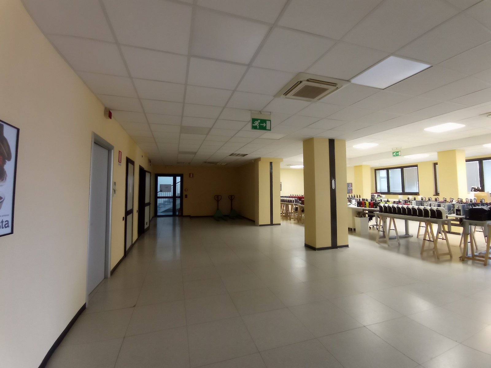 1429308_rivjt Struttura per uso commerciale in vendita – €. 1.950.000,00 – rif. 4608728