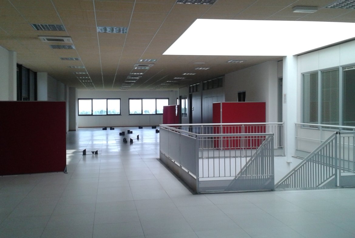 Struttura per uso commerciale in vendita – €. 1.950.000,00 – rif. 4608728