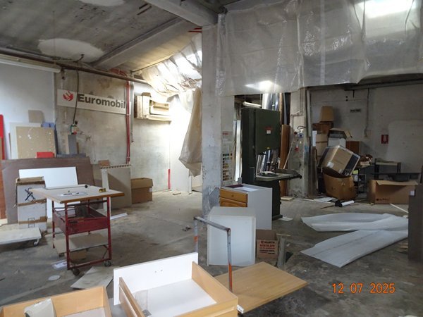 Struttura per uso commerciale in vendita – €. 125.000,00 – rif. 45030