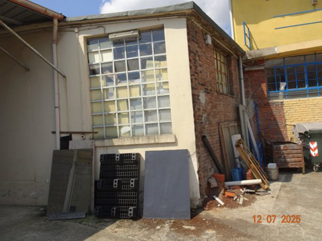 Struttura per uso commerciale in vendita – €. 125.000,00 – rif. 45030